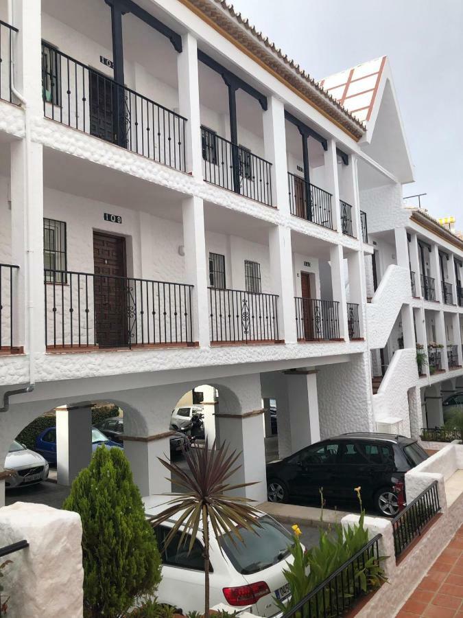Apartament Charles White&Sweet - Ozonization Included - Ozonizacion Incluida Apartment Benalmadena Bagian luar foto
