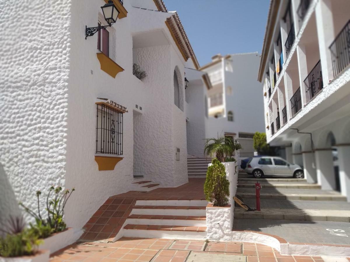 Apartament Charles White&Sweet - Ozonization Included - Ozonizacion Incluida Apartment Benalmadena Bagian luar foto